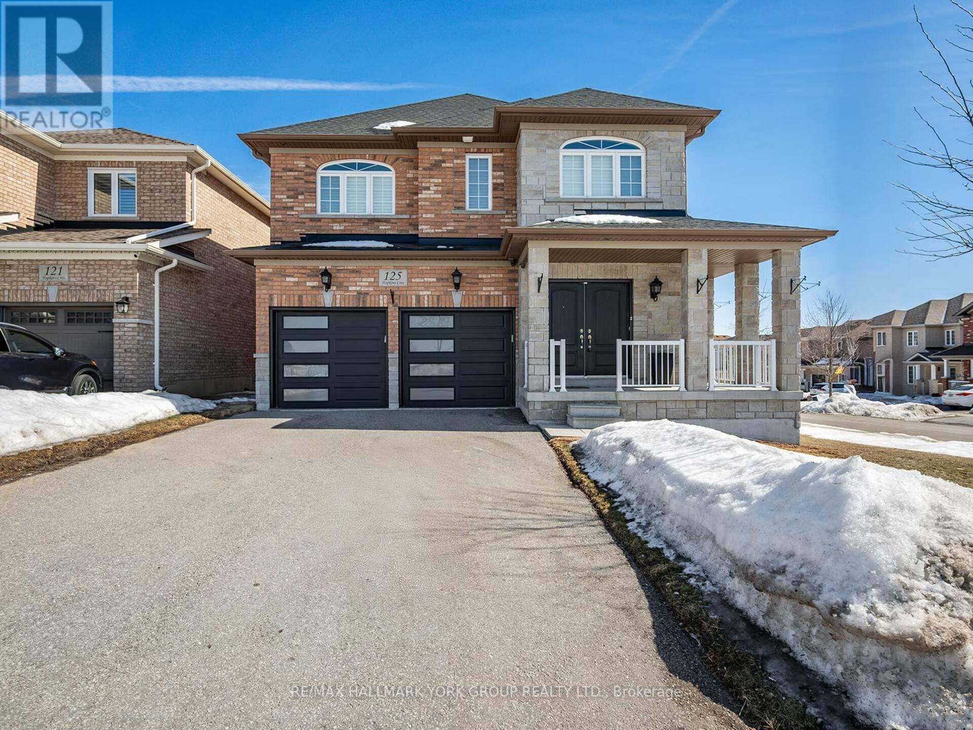 125 HOPKINS CRESCENT Bradford/West Gwillimbury