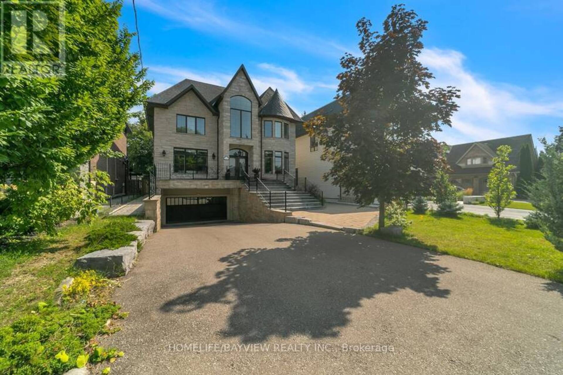 111 HILLVIEW ROAD Aurora