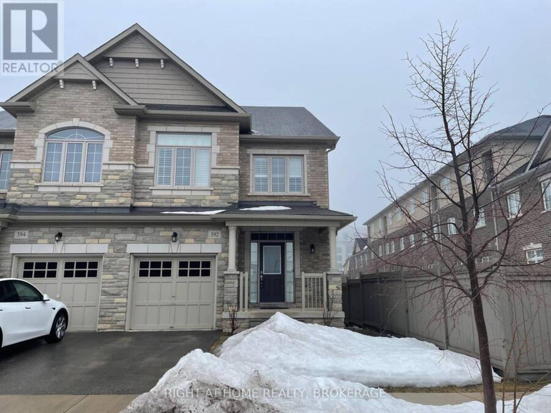 392 GRINDSTONE TRAIL Oakville