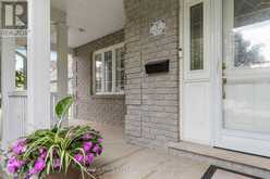 7 ROYAL YORK COURT Brant