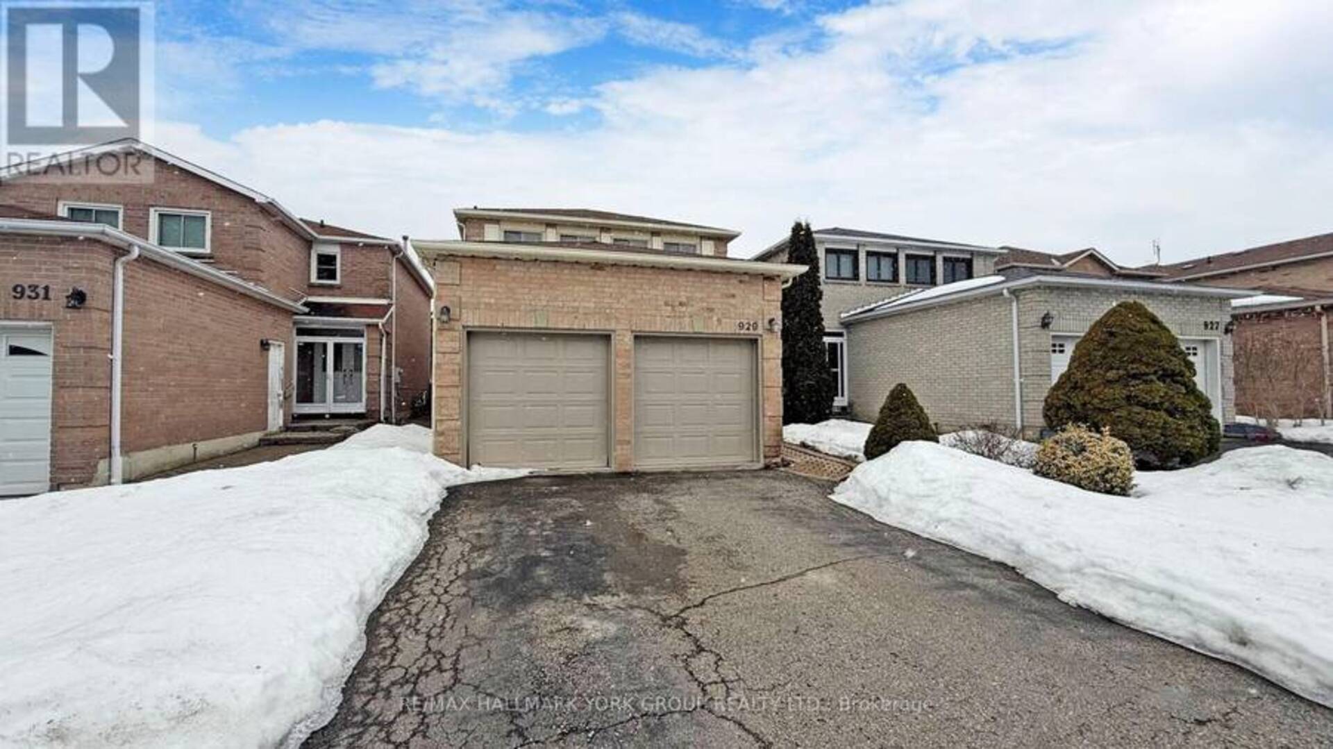 929 RAMBLEBERRY AVENUE Pickering