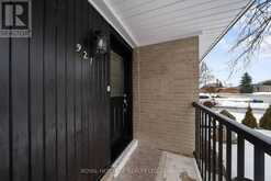 921 KROSNO BOULEVARD Pickering