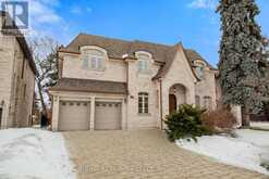 27 LLOYDMINSTER CRESCENT Toronto