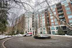 811 - 18 WILLIAM CARSON CRESCENT Toronto