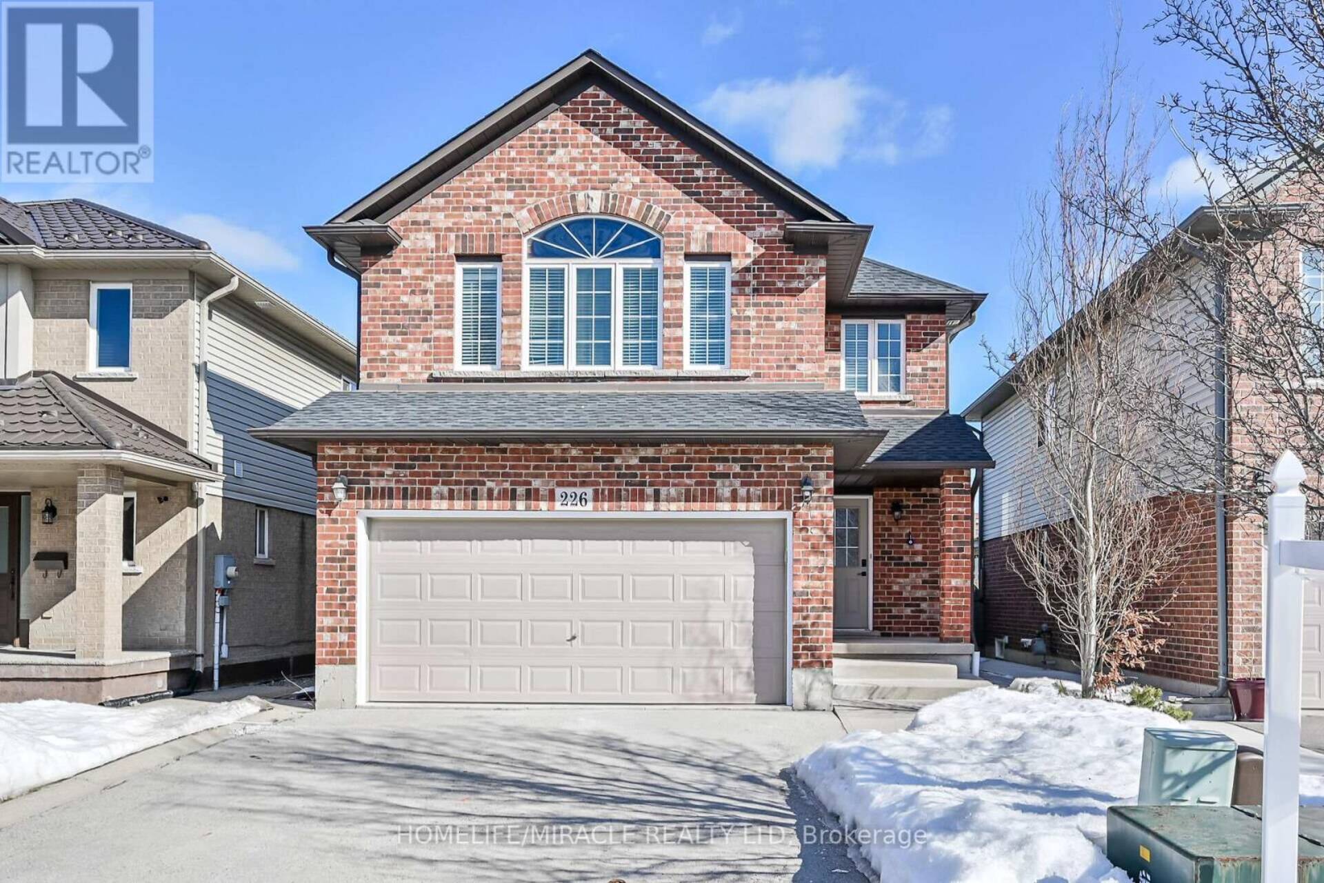 226 SPRING VALLEY CRESCENT E Hamilton