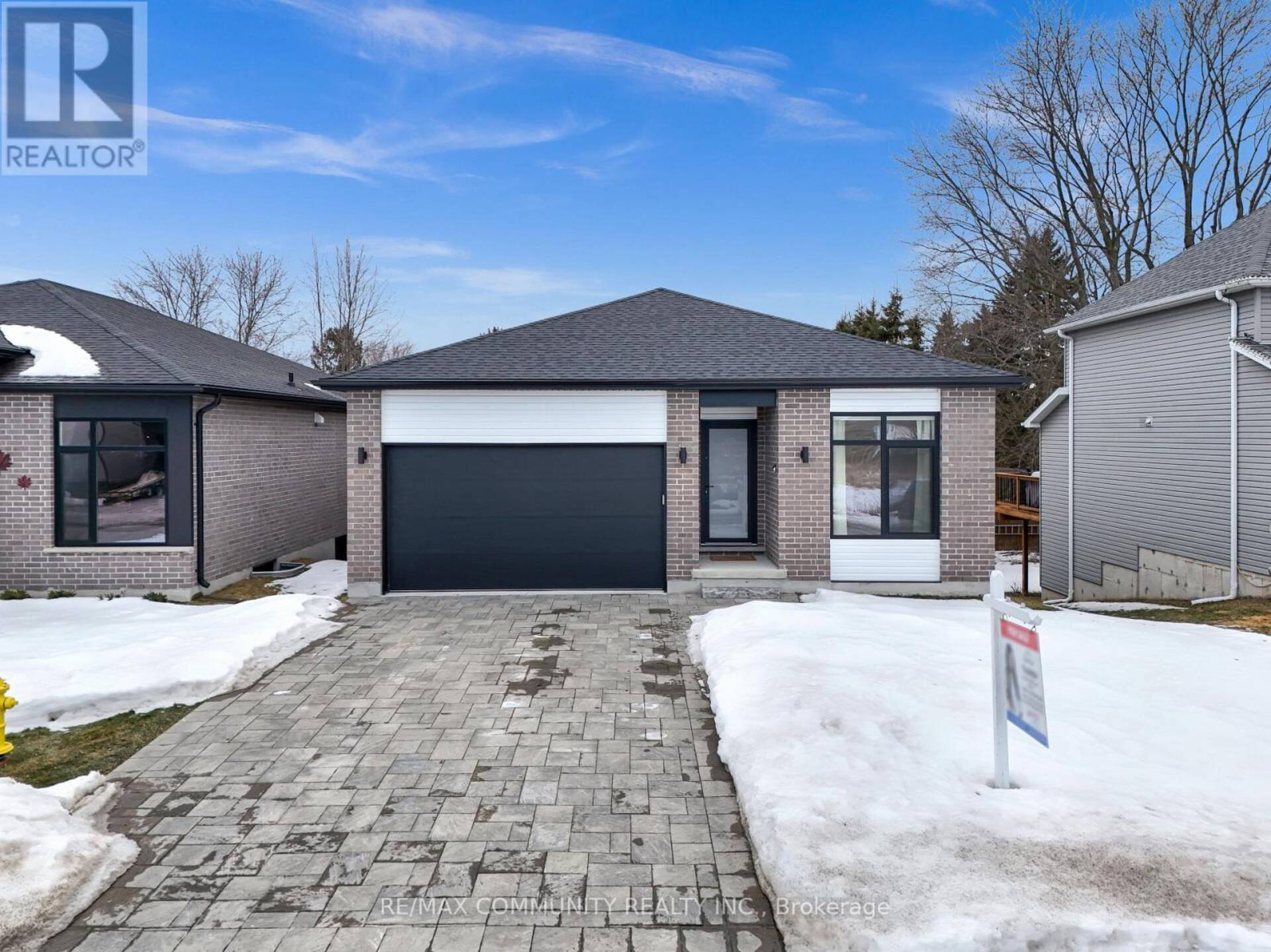 14 ALEXANDER CIRCLE Strathroy-Caradoc