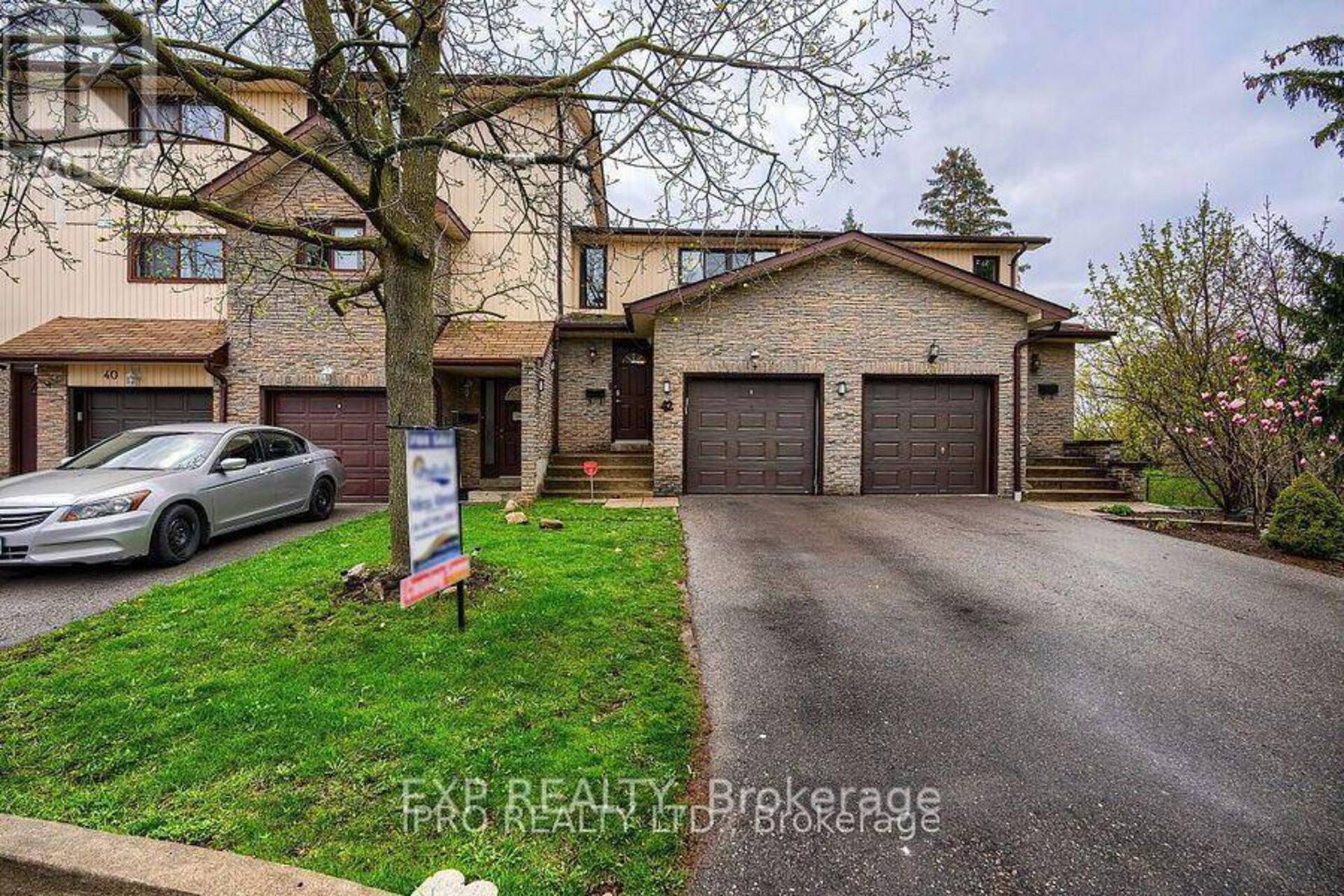 42 DAWSON CRESCENT Brampton