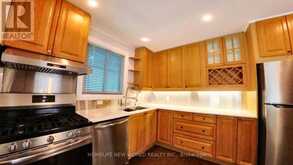 27 LAKESHORE ROAD Georgina