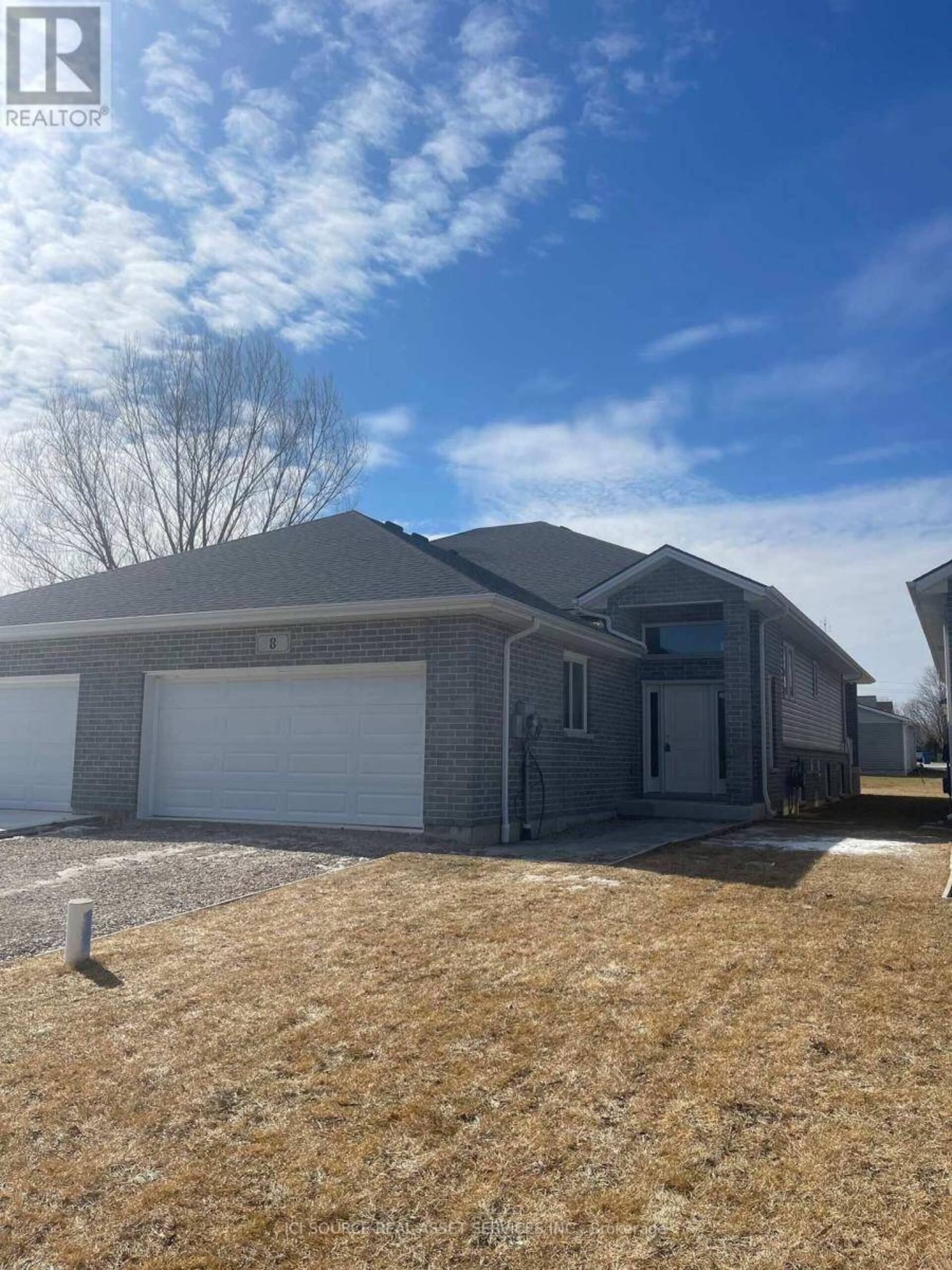 8 YELLOW BRIDGE CRESCENT Chatham-Kent