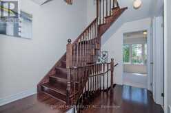 13 SLINGSBY LANE Toronto