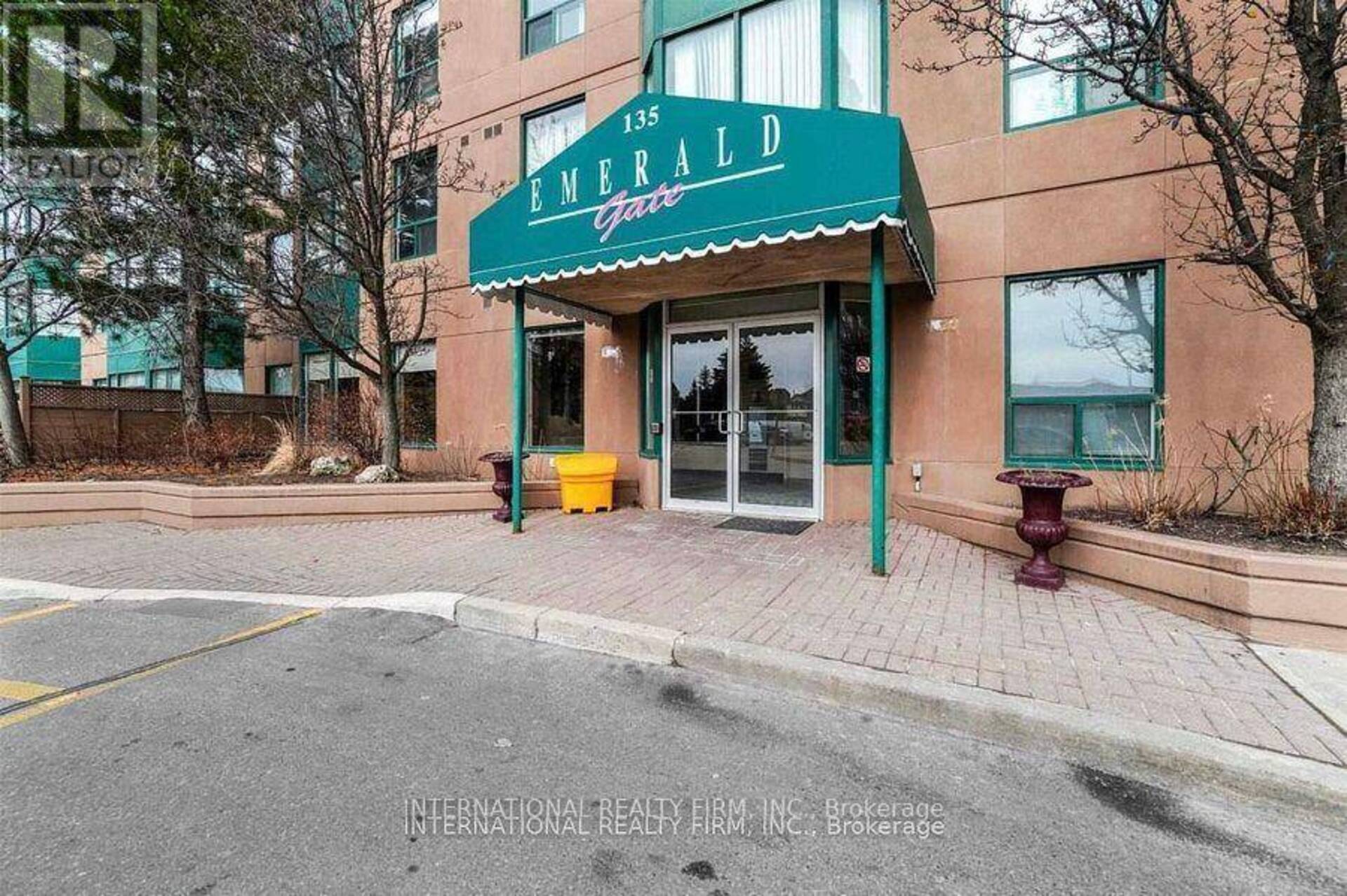 1010 - 135 HILLCREST AVENUE Mississauga