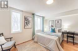 19 ENGLISH GARDEN WAY Toronto