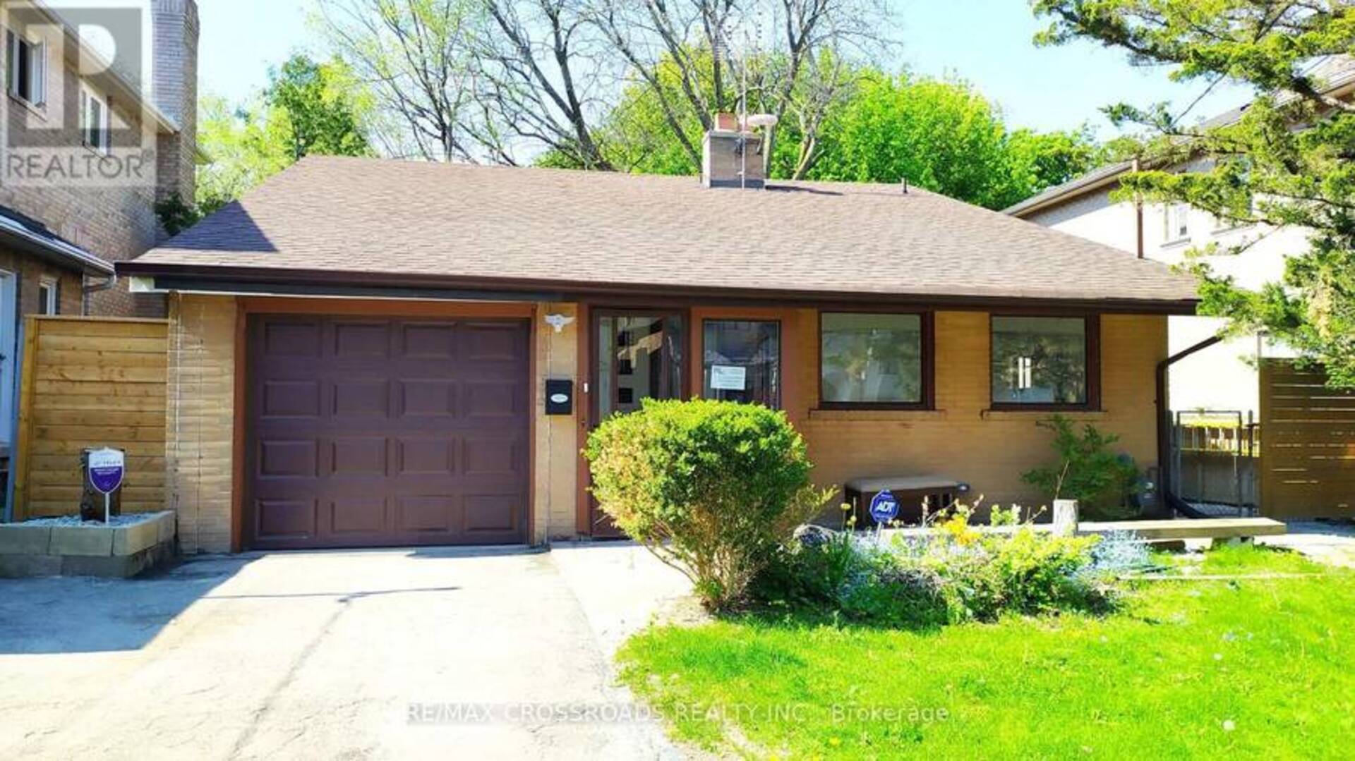 206 NORTHWOOD DRIVE Toronto