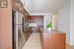 812 - 800 LAWRENCE AVENUE W Toronto