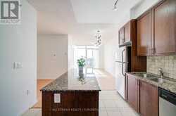 812 - 800 LAWRENCE AVENUE W Toronto