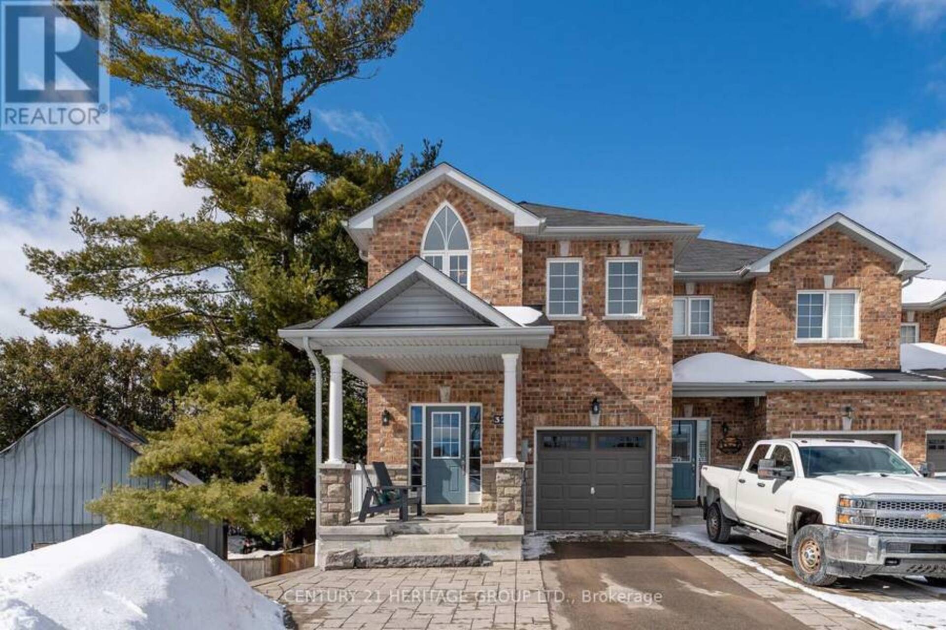 32 BUD DOUCETTE COURT Uxbridge