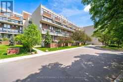 111 - 2 VALHALLA INN ROAD Toronto