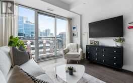 611 - 508 WELLINGTON STREET W Toronto