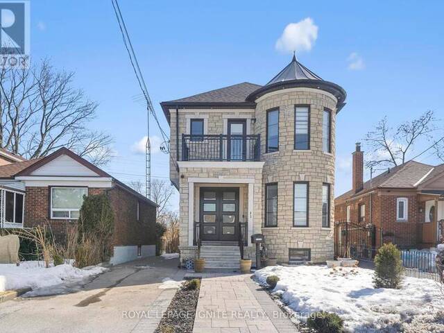 83 FOXWELL STREET Toronto Ontario