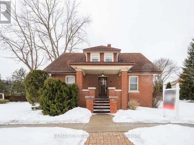 18 CHARLES STREET Whitchurch-Stouffville Ontario