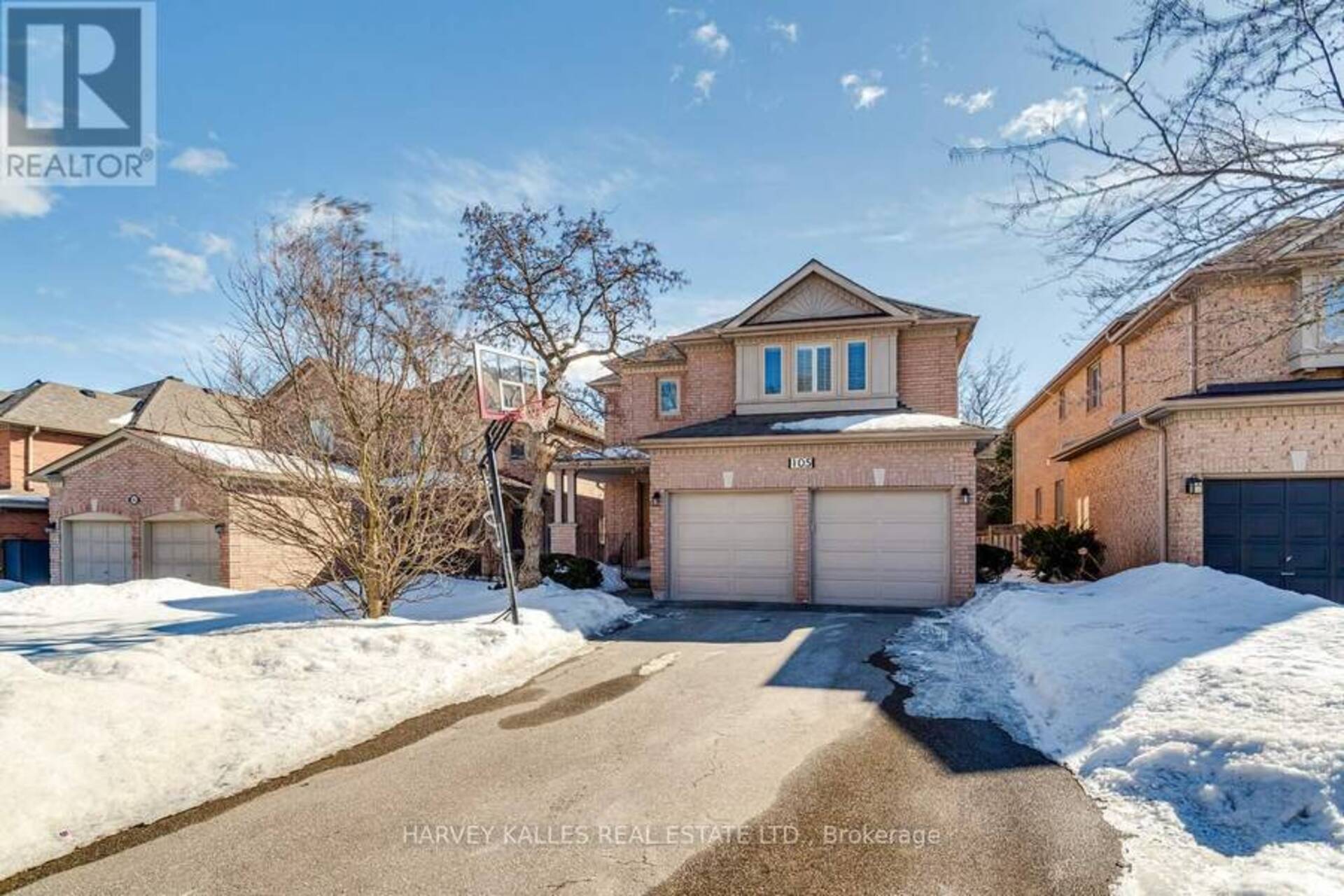 105 SWEET WATER CRESCENT Richmond Hill