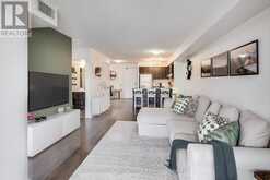 621 - 120 DALLIMORE CIRCLE Toronto