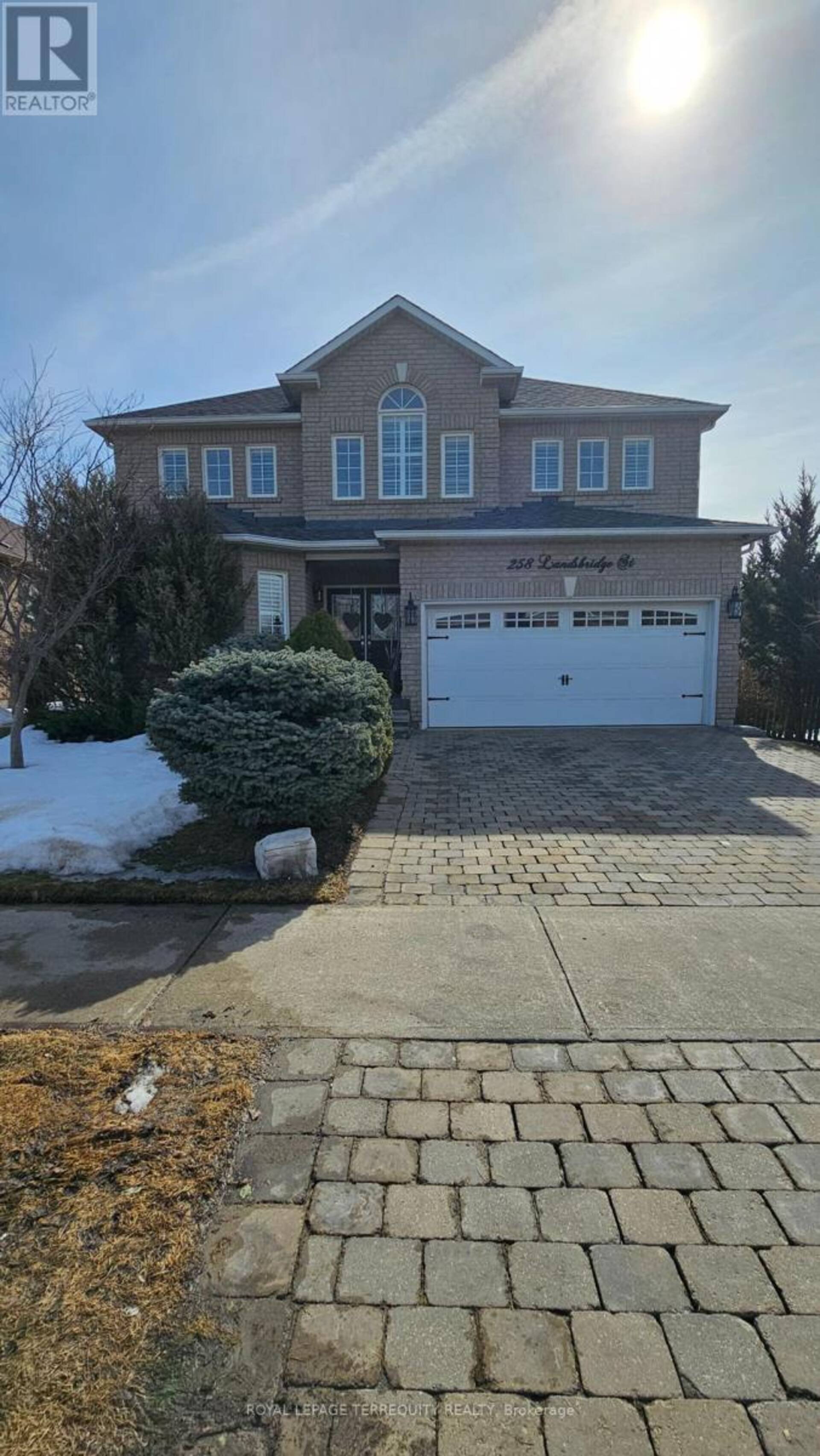 258 LANDSBRIDGE STREET Caledon