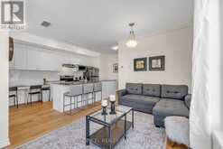 33 - 9 R CLINTWOOD GATE Toronto