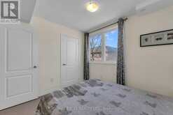 33 - 9 R CLINTWOOD GATE Toronto