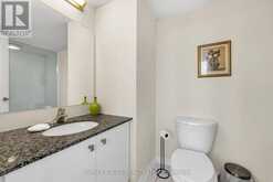 33 - 9 R CLINTWOOD GATE Toronto