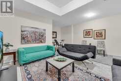 33 - 9 R CLINTWOOD GATE Toronto