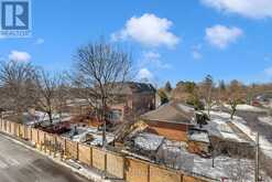 33 - 9 R CLINTWOOD GATE Toronto