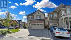 2427 MOONLIGHT CRESCENT Pickering