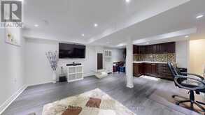 2427 MOONLIGHT CRESCENT Pickering