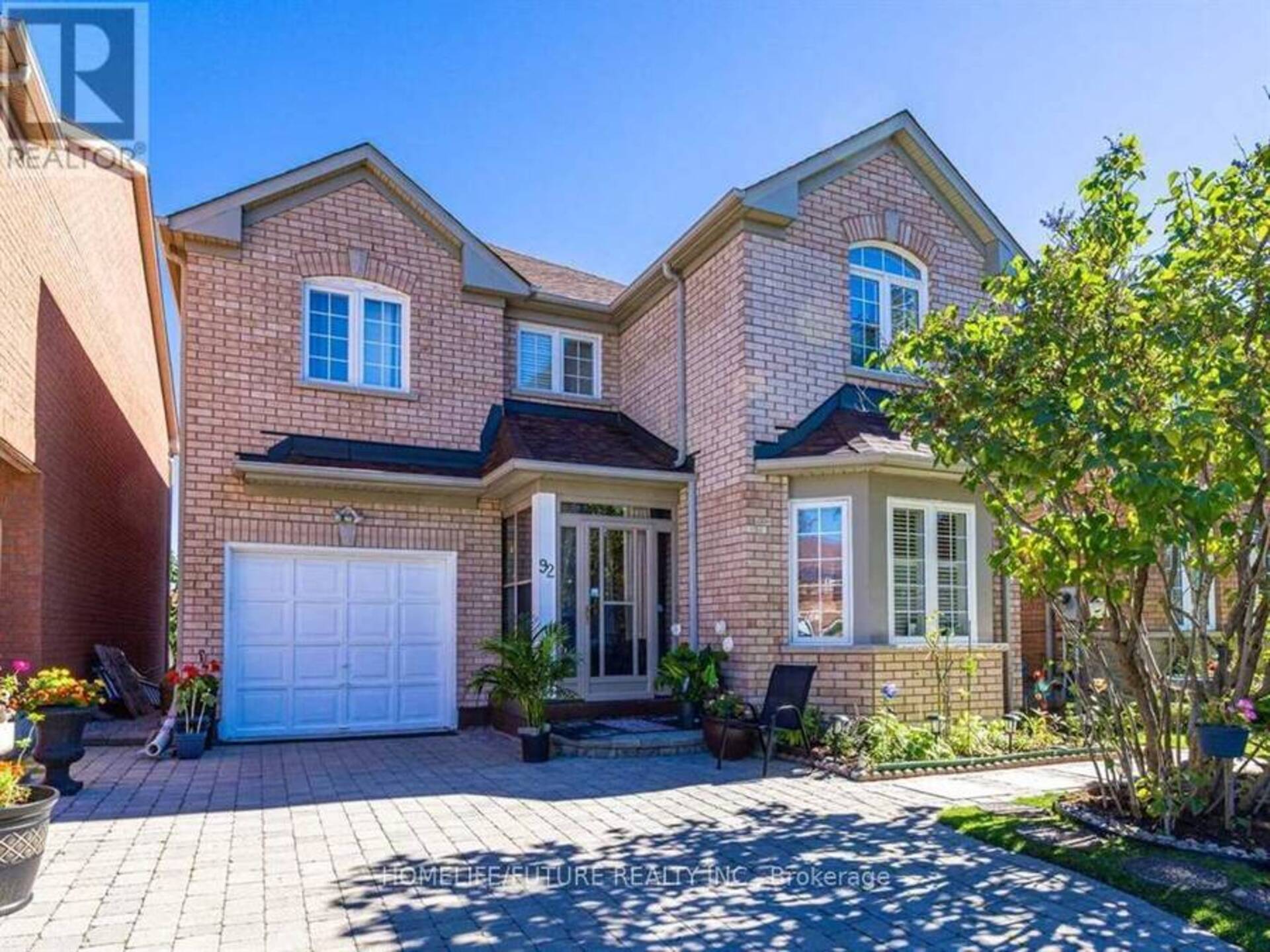 92 KNOTWOOD CRESCENT Toronto