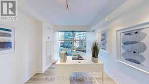 402 - 11 ST JOSEPH STREET Toronto