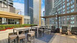 402 - 11 ST JOSEPH STREET Toronto