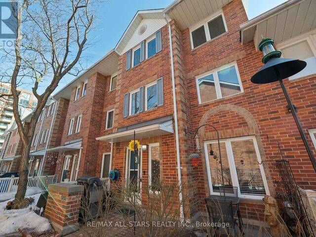 902 - 900 STEELES AVENUE W Vaughan Ontario