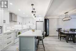 506 - 250 DAVIS DRIVE W Newmarket