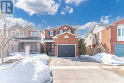 8 SIMNICK CRESCENT Clarington