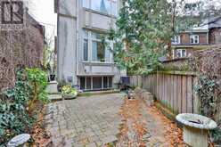 198 B MOORE AVENUE Toronto