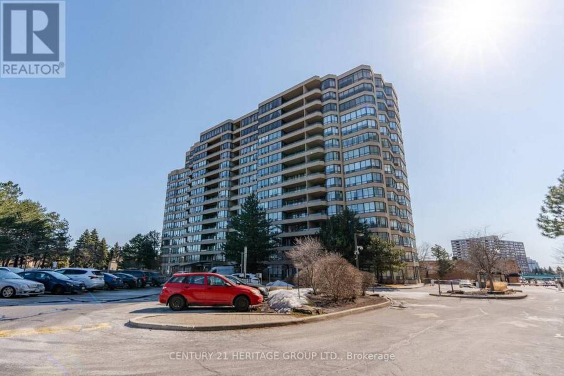 1520 - 32 CLARISSA DRIVE Richmond Hill