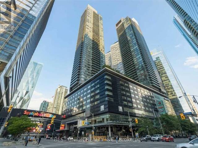 4909 - 65 BREMNER BOULEVARD Toronto Ontario