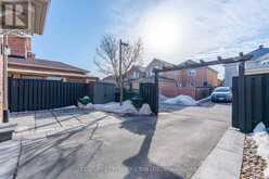 27 PINECLIFF AVENUE Markham