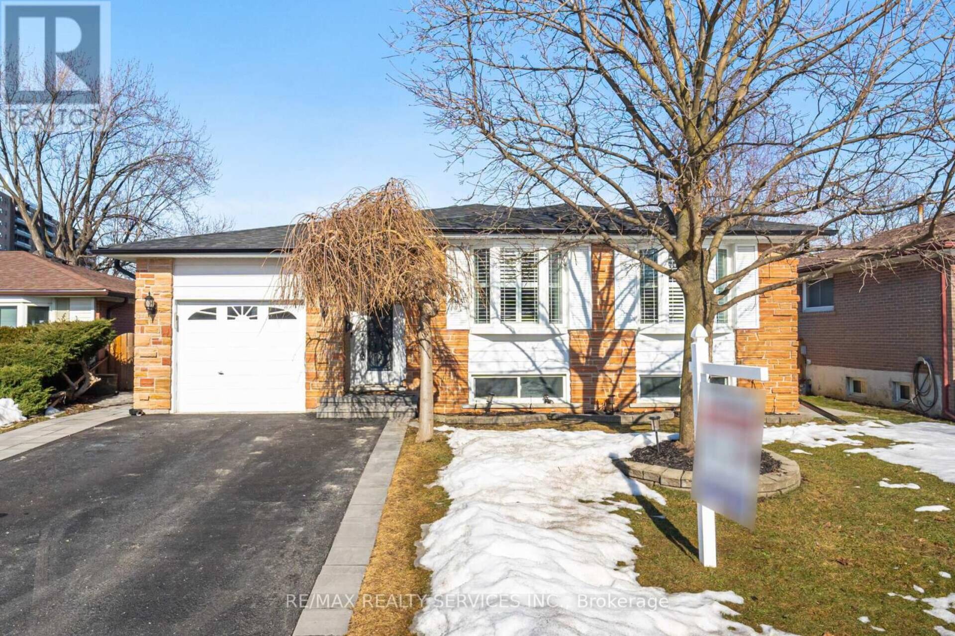 58 FARMINGTON DRIVE Brampton