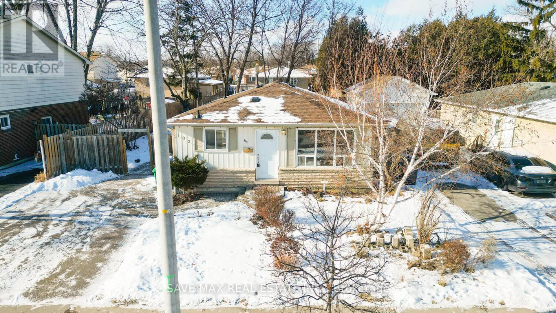 102 SUTHERLAND AVENUE Brampton