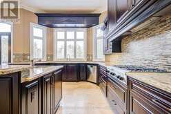 10 WOODLOT COURT Whitchurch-Stouffville