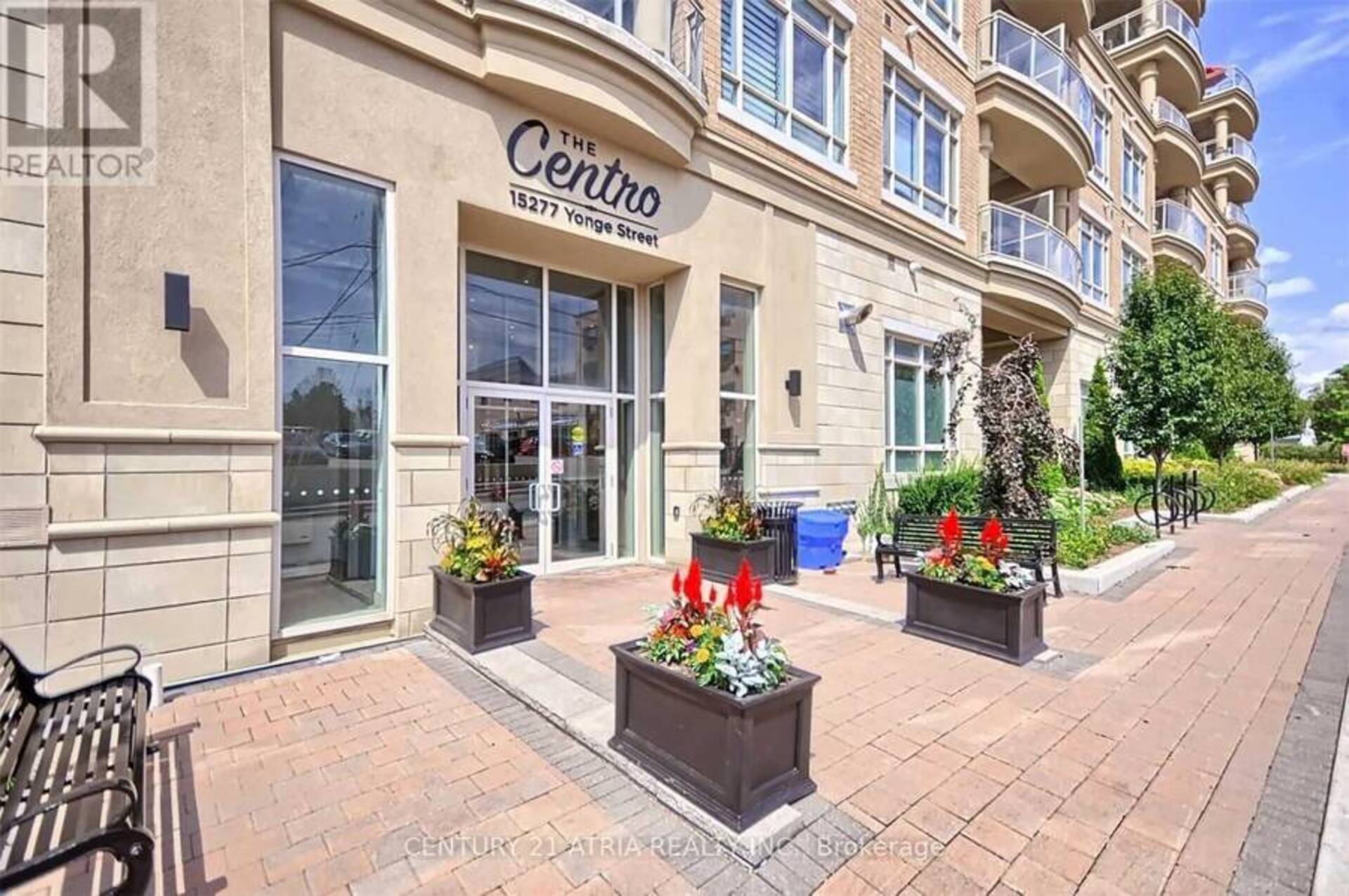 701 - 15277 YONGE STREET Aurora