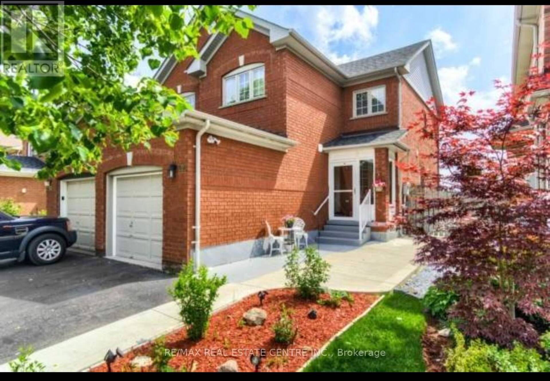 296 PRESSED BRICK DRIVE Brampton