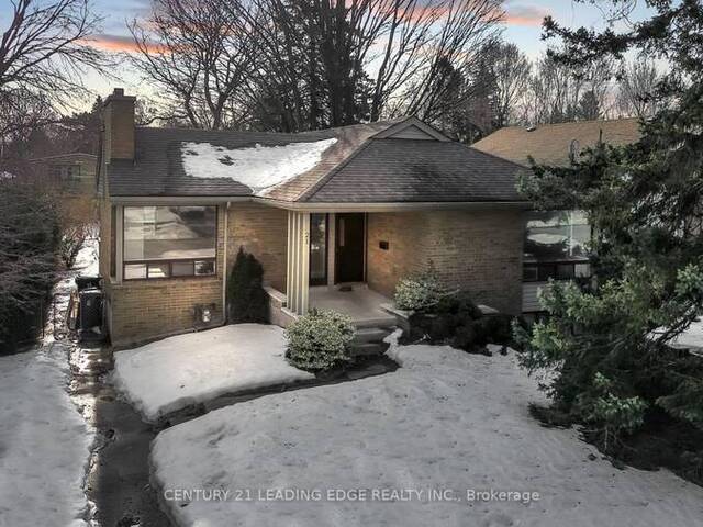 21 ROSSANDER COURT Toronto Ontario